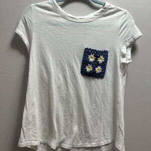 Cupio White T-Shirt With Cute Pocket Detail Size Large